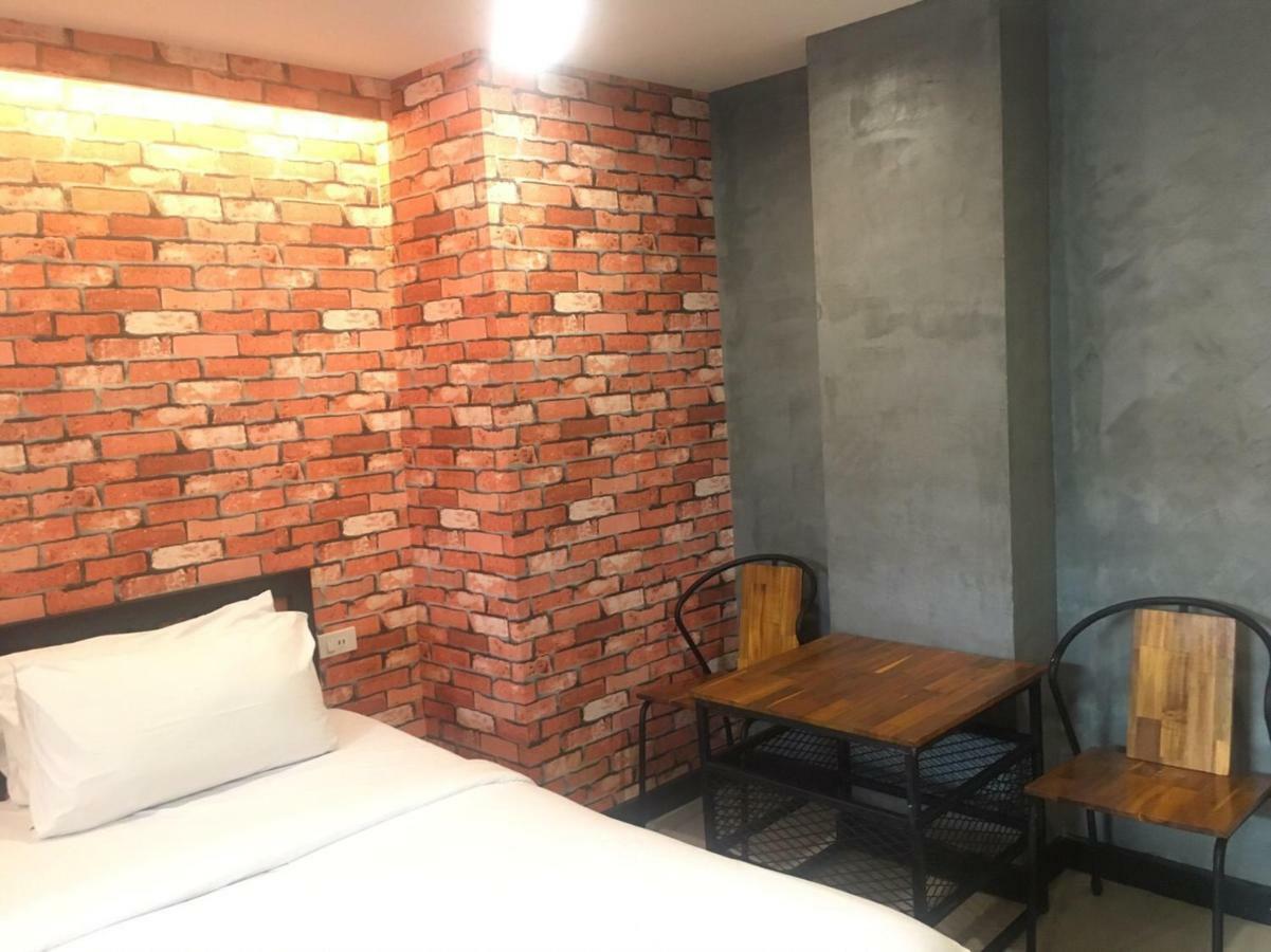 בנגקוק Ton Aor Place Hotel מראה חיצוני תמונה
