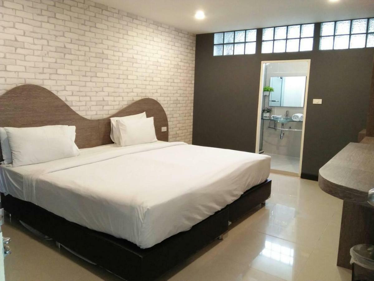 בנגקוק Ton Aor Place Hotel מראה חיצוני תמונה